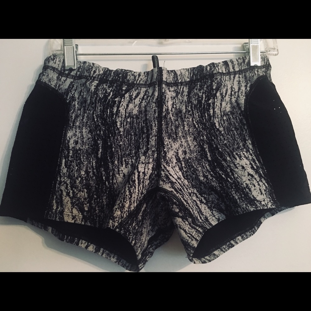 Crossfit booty shorts